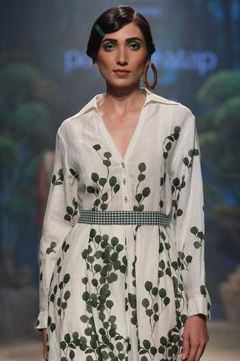 Payal Pratap Off White Linen Spread Collar Printed Dress Online at Aza Fashions Payal Pratap_Off White Linen Spread Collar Printed Dress _Online_at_Aza_Fashions