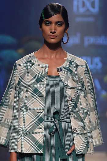 Payal Pratap Green Linen Round Neck Jacket Online at Aza Fashions Payal Pratap_Green Linen Round Neck Jacket _Online_at_Aza_Fashions