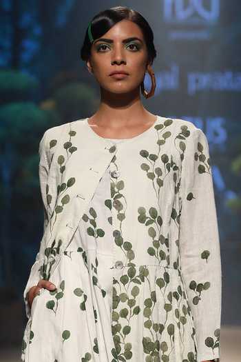 Payal Pratap Off White Linen Round Neck Printed Jacket Online at Aza Fashions Payal Pratap_Off White Linen Round Neck Printed Jacket _Online_at_Aza_Fashions