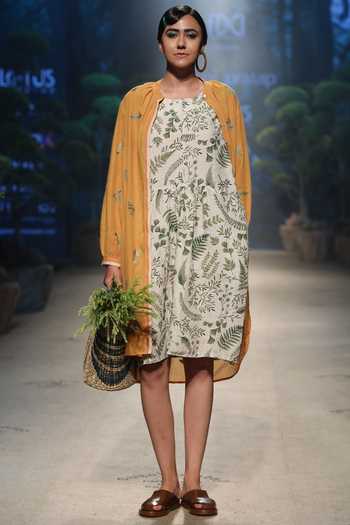 Buy Payal Pratap Yellow Cotton Band Collar Embroidered Jacket at Aza Fashions Buy_Payal Pratap_Yellow Cotton Band Collar Embroidered Jacket _at_Aza_Fashions