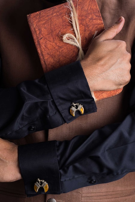 Shop Cosa Nostraa Gold Metal Antique Lion Dual Claw Cufflinks at Aza Fashions Shop_Cosa Nostraa_Gold Metal Antique Lion Dual Claw Cufflinks _at_Aza_Fashions