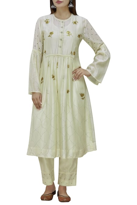 Neeta Bhargava White Cotton Silk Inner Round Neckline, Kurta Hand Painted And Pant Set 