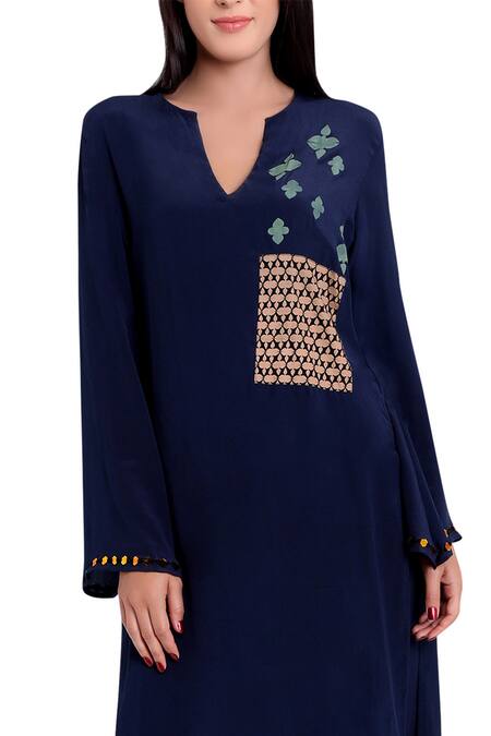 Natasha J_Blue Crepe Split Neck Straight Kurta Set _Online_at_Aza_Fashions