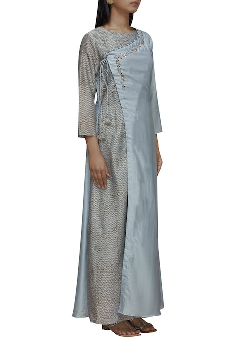 Priyam Narayan_Blue Handloom Chanderi Round Kurta Set_Online_at_Aza_Fashions