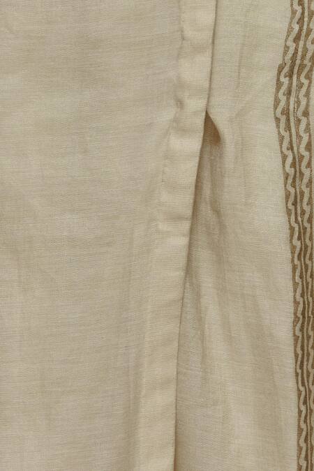 Priyam Narayan_Off White Handloom Chanderi V Neck Anarkali Set_at_Aza_Fashions