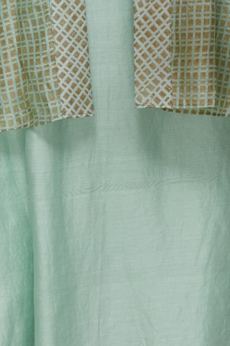 Priyam Narayan_Blue Handloom Chanderi V Neck Kurta Palazzo Set_at_Aza_Fashions