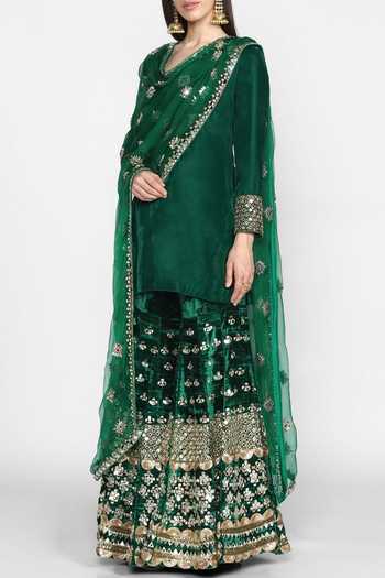 Abhinav Mishra Green Velvet Straight Kurta Sharara Set 3