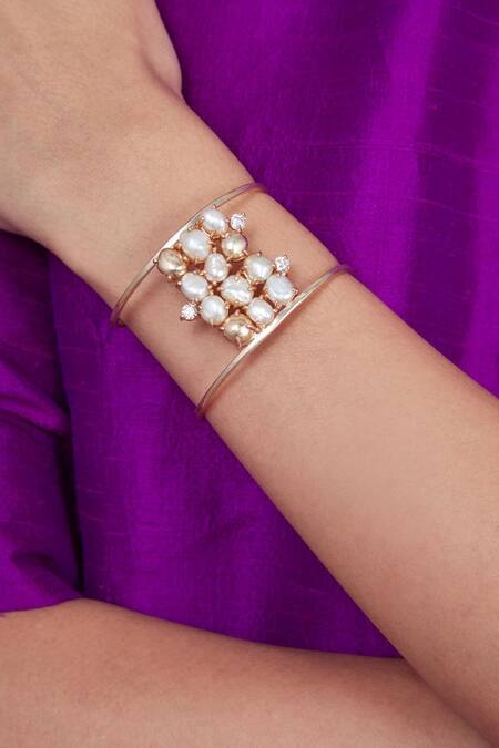 Atelier Mon Gold Plated Pearls Bead Cuff