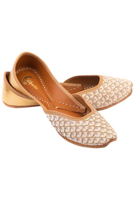 Shilpsutra Gold Embroidered Juttis Online at Aza Fashions Shilpsutra_Gold Embroidered Juttis_Online_at_Aza_Fashions