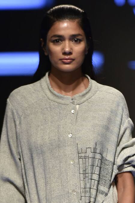 Urvashi Kaur Green Embroidery Mandarin Collar Herringbone Textured Band Jumpsuit Online at Aza Fashions Urvashi Kaur_Green Embroidery Mandarin Collar Herringbone Textured Band Jumpsuit _Online_at_Aza_Fashions