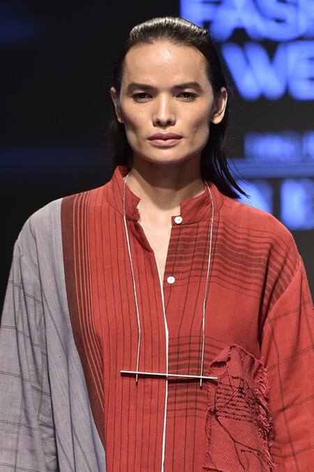 Urvashi Kaur Red Patchwork, Embroidery Bandeau Neck Striped Color Block Tunic Online at Aza Fashions Urvashi Kaur_Red Patchwork, Embroidery Bandeau Neck Striped Color Block Tunic _Online_at_Aza_Fashions