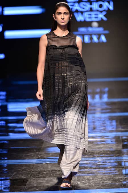 Urvashi Kaur Black Round Neck Pleated Tunic With Striped Bodice