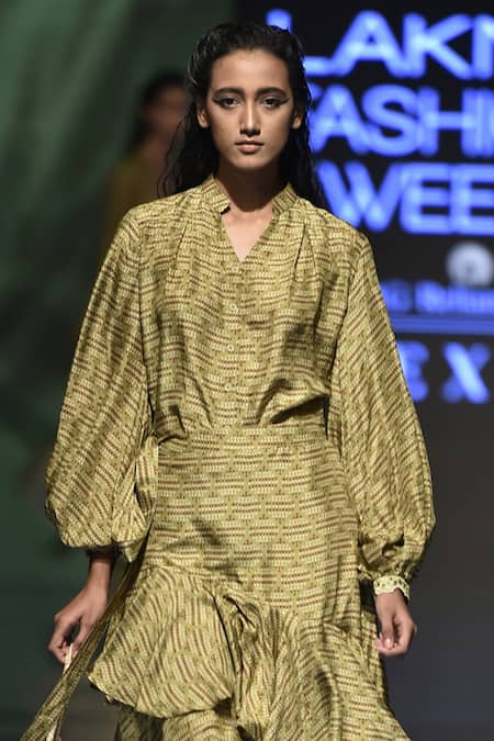 Punit Balana Green Satin Silk Band Collar Bandhani Print Skirt Set Online at Aza Fashions Punit Balana_Green Satin Silk Band Collar Bandhani Print Skirt Set _Online_at_Aza_Fashions