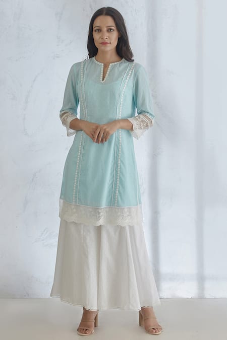 Mandira Wirk Embroidered Kurta 