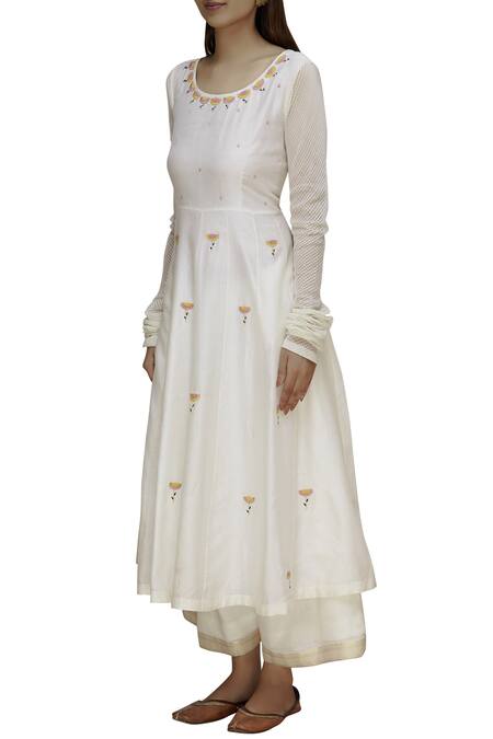 Buy_Label Earthen_Off White Silk Chanderi Resham Embroidered Anarkali Set For Kids_Online_at_Aza_Fashions
