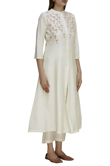 Label Earthen_Off White Silk Chanderi Embroidered Kurta Set For Kids_Online_at_Aza_Fashions