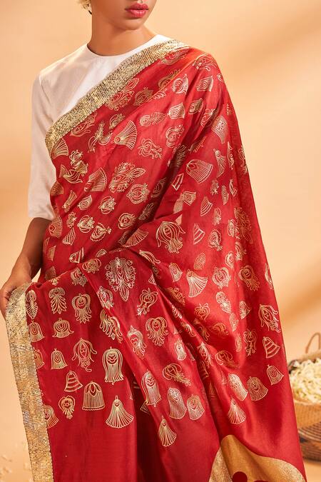 Buy_Masaba_Maroon Printed Chanderi Saree With Unstitched Blouse Fabric_Online_at_Aza_Fashions