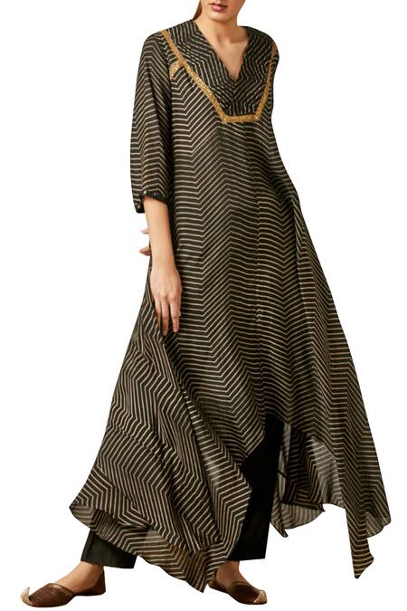Shop_Myoho_Black Printed Kurta With Pants_at_Aza_Fashions