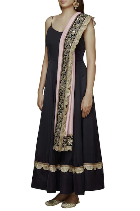 Buy_Ranian_Black , Modal Diamond Backless Anarkali With Dupatta _Online_at_Aza_Fashions