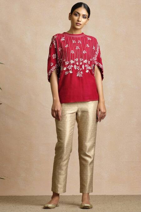 Sue Mue_Red Handloom Maheshwari Cotton Round Tunic _Online_at_Aza_Fashions