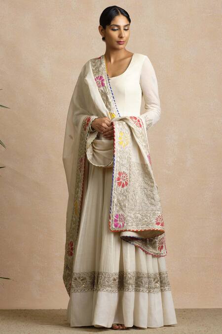Sue Mue Beige Handwoven Banarasi Cotton Square Neck Anarkali With Dupatta Online at Aza Fashions Sue Mue_Beige Handwoven Banarasi Cotton Square Neck Anarkali With Dupatta _Online_at_Aza_Fashions