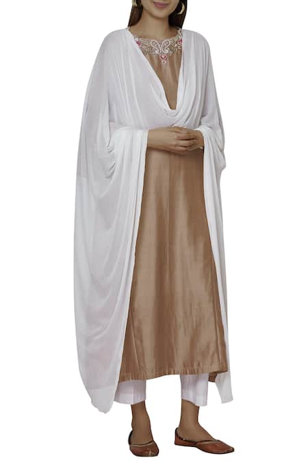 Samyukta Singhania_Brown Chanderi, Polyester, Chiffon Embroidery, Sequins Round Floral Kurta Set _Online_at_Aza_Fashions