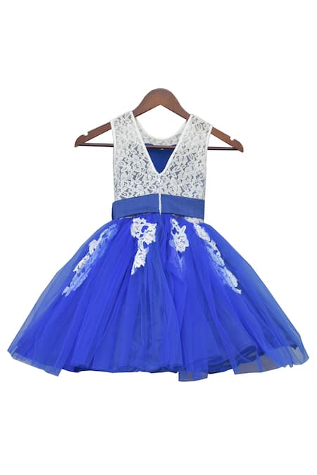Shop Fayon Kids Blue Cotton, Net Bows, Embroidery Flared Dress at Aza Fashions Shop_Fayon Kids_Blue Cotton, Net Bows, Embroidery Flared Dress _at_Aza_Fashions