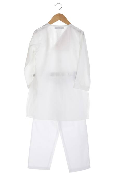 Shop MI Dulce AN'YA Off White Organic Cotton Striped Kurta Set at Aza Fashions Shop_MI Dulce AN'YA_Off White Organic Cotton Striped Kurta Set _at_Aza_Fashions