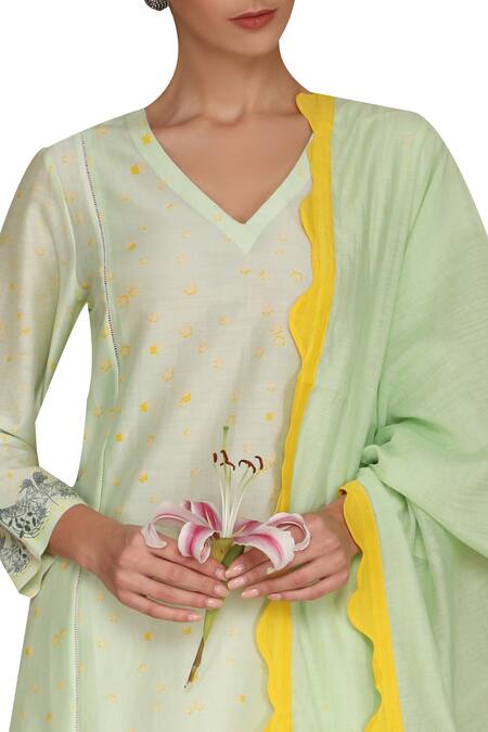 Shop Varun Bahl Green Chanderi Kurta Set Online at Aza Fashions Shop_Varun Bahl_Green Chanderi Kurta Set_Online_at_Aza_Fashions