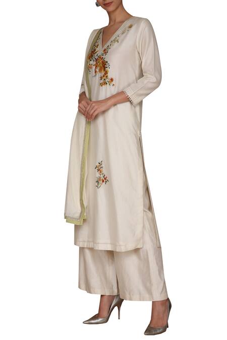 Varun Bahl_White Chanderi V Neck Embroidered Kurta Set_Online_at_Aza_Fashions