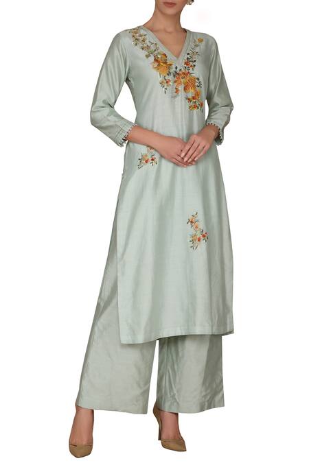 Varun Bahl_Blue Chanderi V-shaped Neckline Embroidered Kurta Set_Online_at_Aza_Fashions