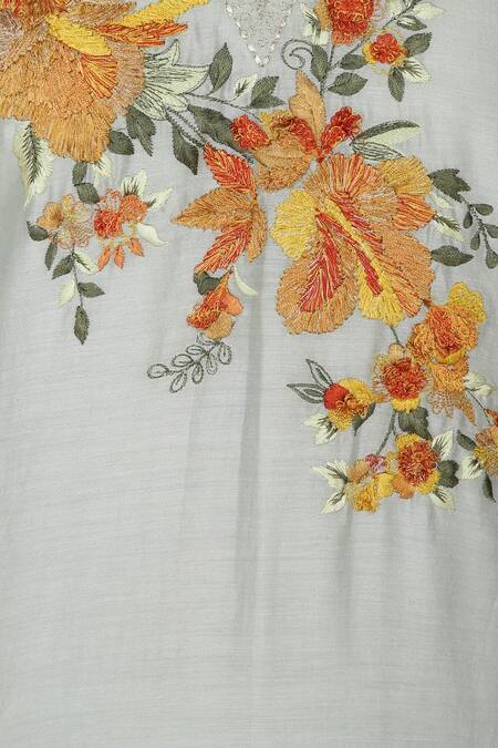 Shop_Varun Bahl_Blue Chanderi V-shaped Neckline Embroidered Kurta Set_Online_at_Aza_Fashions