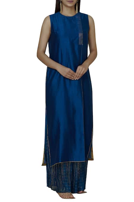 Urvashi Kaur Chanderi Silk Sleeveless Kurta 