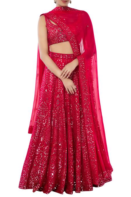 Buy_Tamanna Punjabi Kapoor_Pink Georgette Round Embroidered Bridal Lehenga Set _Online_at_Aza_Fashions