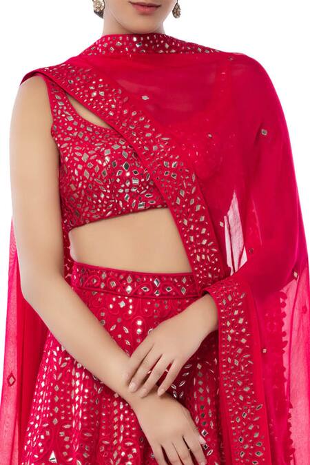 Tamanna Punjabi Kapoor_Pink Georgette Round Embroidered Bridal Lehenga Set _at_Aza_Fashions