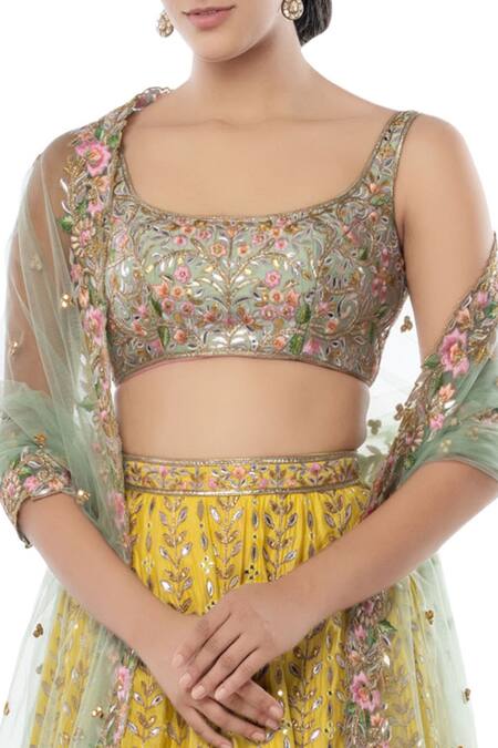 Tamanna Punjabi Kapoor Yellow Net, Chanderi Silk Square Neck Embroidered Bridal Lehenga Set at Aza Fashions Tamanna Punjabi Kapoor_Yellow Net, Chanderi Silk Square Neck Embroidered Bridal Lehenga Set _at_Aza_Fashions