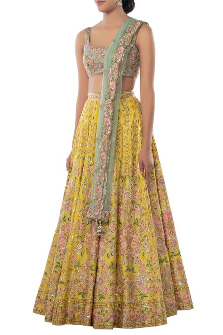 Buy Tamanna Punjabi Kapoor Yellow Net, Chanderi Silk Square Neck Embroidered Bridal Lehenga Set Online at Aza Fashions Buy_Tamanna Punjabi Kapoor_Yellow Net, Chanderi Silk Square Neck Embroidered Bridal Lehenga Set _Online_at_Aza_Fashions
