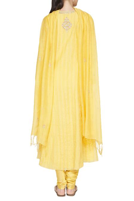 Shop Anita Dongre Saatvika Set at Aza Fashions Shop_Anita Dongre_Saatvika Set_at_Aza_Fashions