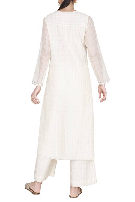 Shop Anita Dongre Sabeena Set at Aza Fashions Shop_Anita Dongre_Sabeena Set_at_Aza_Fashions