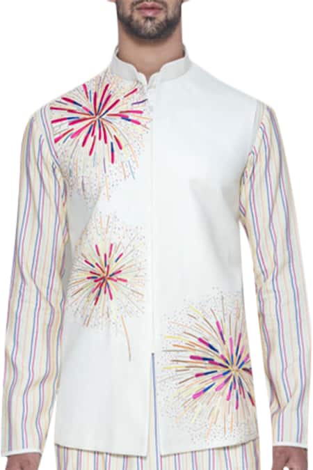 Arjuun Kilachand Embroidered Bundi with Kurta 