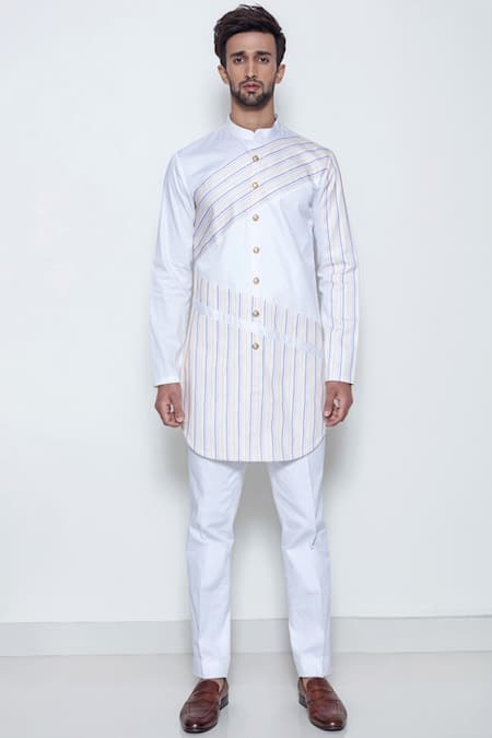 Arjuun Kilachand Embroidered Kurta 