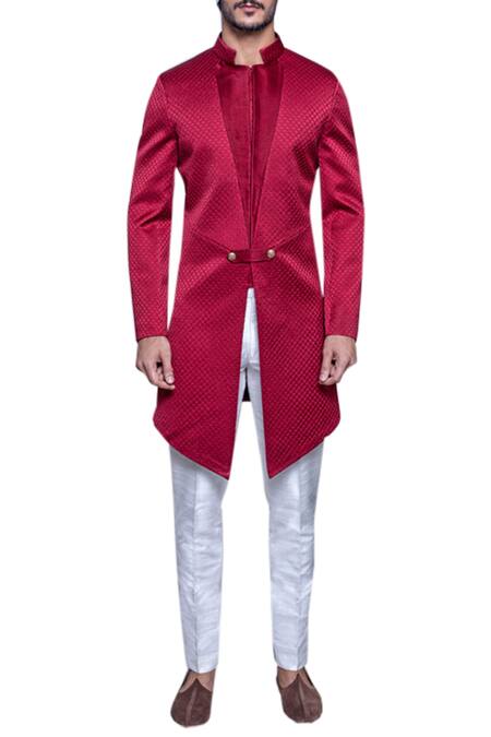 Arjuun Kilachand_Maroon Quilted Sherwani _Online_at_Aza_Fashions
