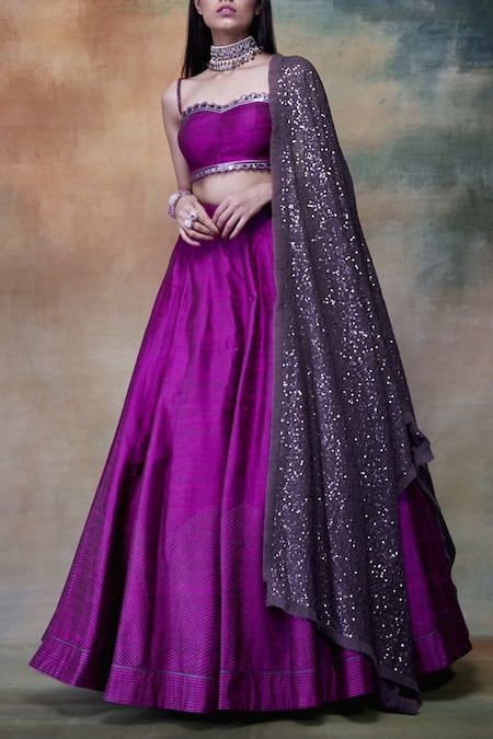 Buy Purple Raw Silk Sweetheart Neck Embroidered Lehenga Set For Women ...