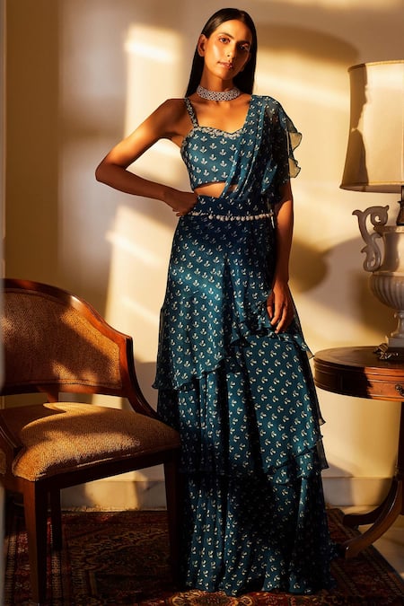 Sana Barreja Blue Chiffon Sweetheart Neck Embroidered Saree Set 