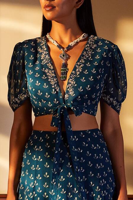 Buy Sana Barreja Blue Georgette V Neck Embroidered Lehenga Set Online at Aza Fashions Buy_Sana Barreja_Blue Georgette V Neck Embroidered Lehenga Set _Online_at_Aza_Fashions