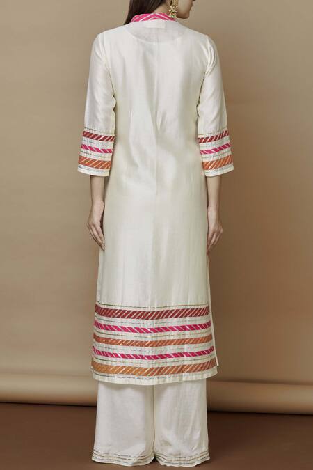 Shop Nachiket Barve Off White Chanderi Mandarin Collar Kurta at Aza Fashions Shop_Nachiket Barve_Off White Chanderi Mandarin Collar Kurta_at_Aza_Fashions