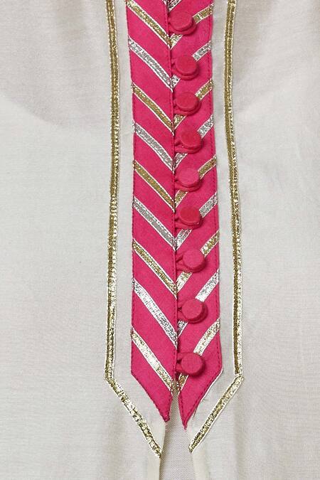 Nachiket Barve Off White Chanderi Mandarin Collar Kurta at Aza Fashions Nachiket Barve_Off White Chanderi Mandarin Collar Kurta_at_Aza_Fashions