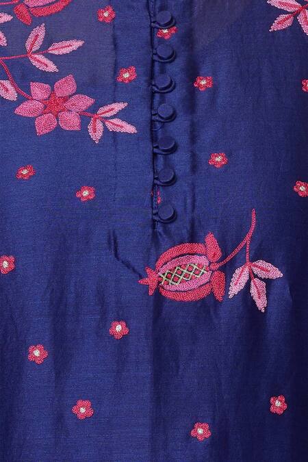 Nachiket Barve_Blue Chanderi Kurta Mandarin Collar Inner Round Embroidered_at_Aza_Fashions
