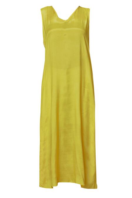 Shop_Nachiket Barve_Yellow Chanderi Kurta Mandarin Collar Inner V Neck Embroidered_Online_at_Aza_Fashions