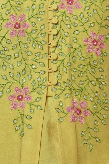Nachiket Barve_Yellow Chanderi Kurta Mandarin Collar Inner V Neck Embroidered_at_Aza_Fashions